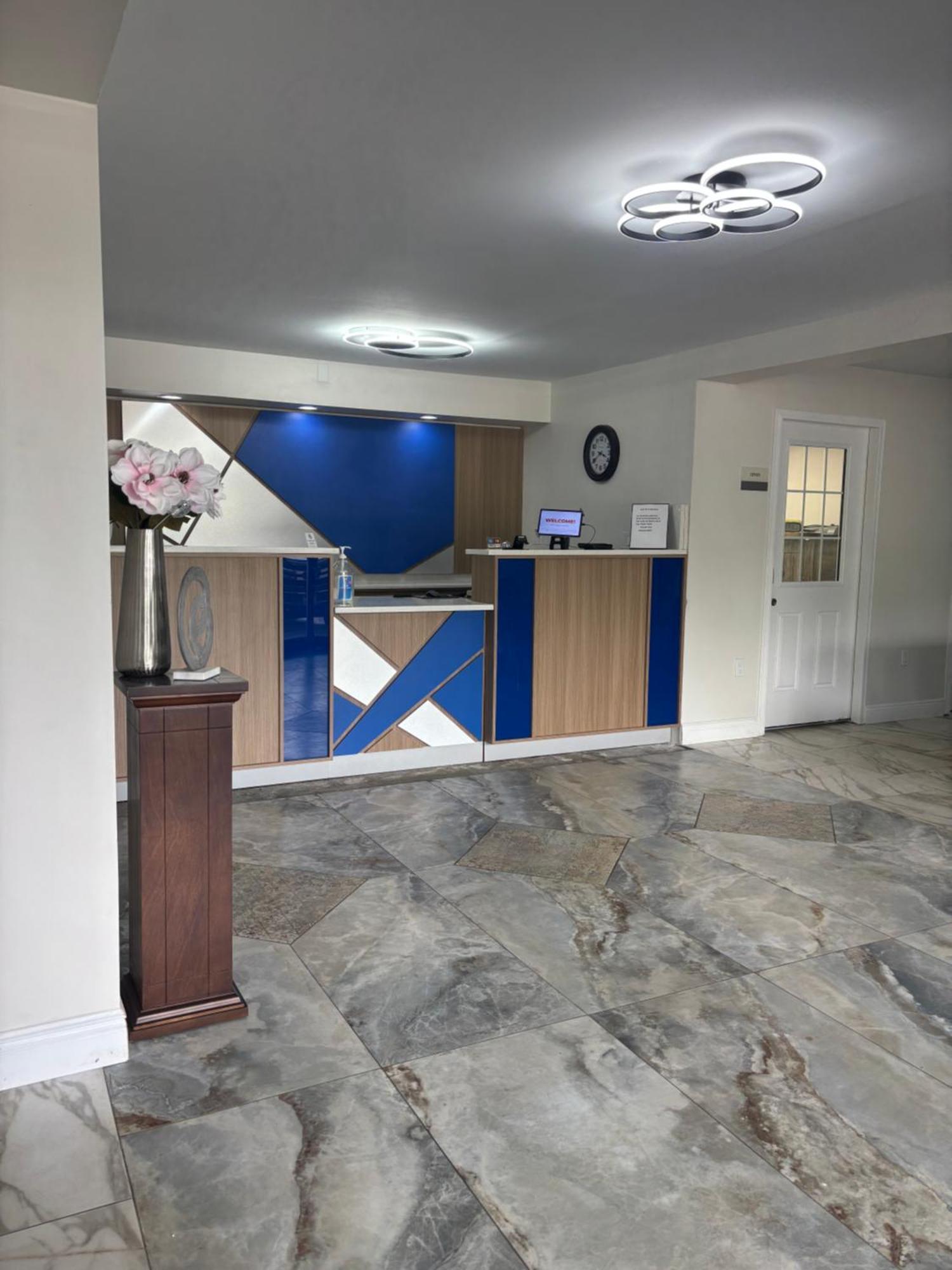 High Springs Inn Soon To Be Clarion Pointe Alachua Bagian luar foto