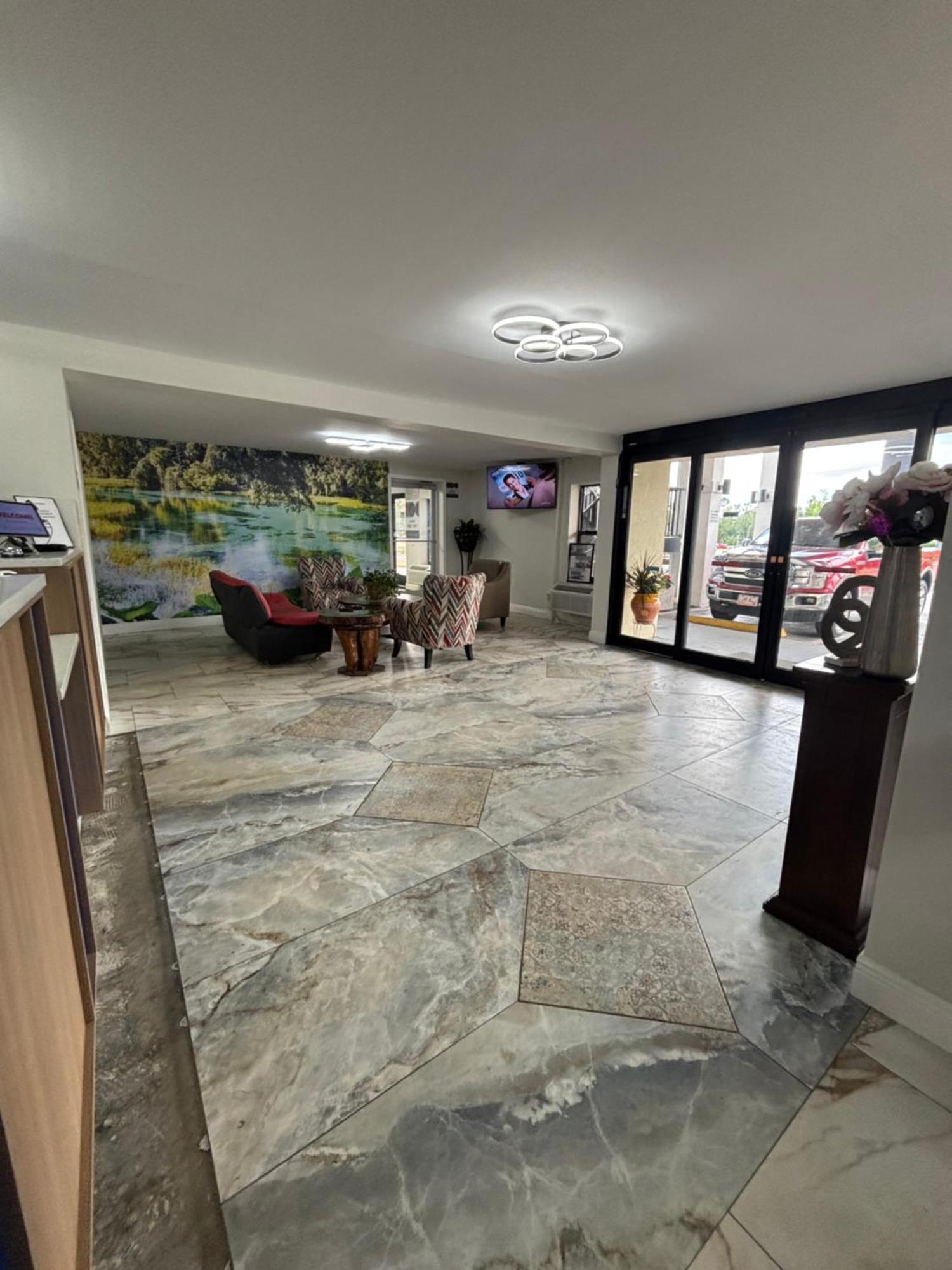 High Springs Inn Soon To Be Clarion Pointe Alachua Bagian luar foto