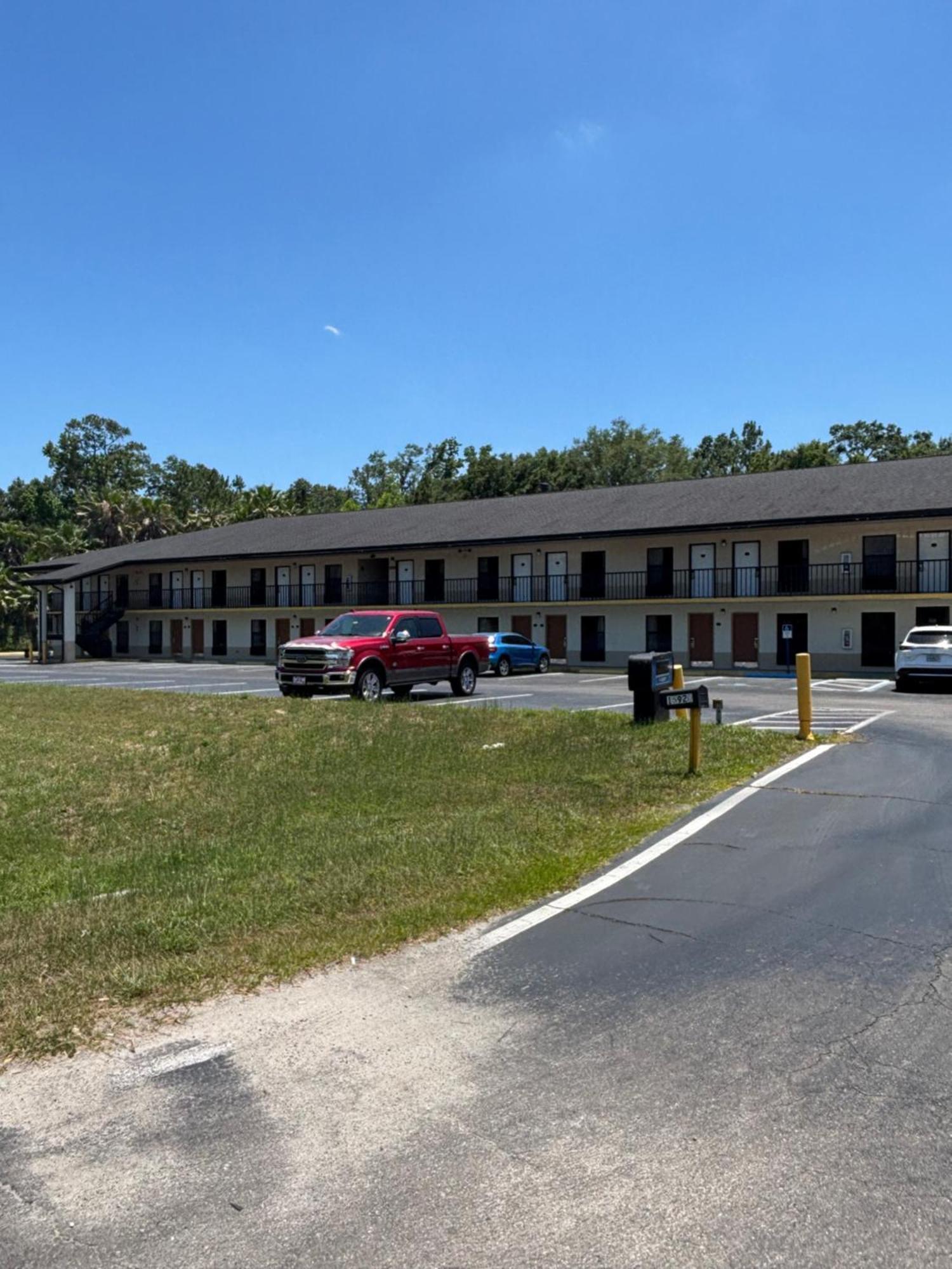 High Springs Inn Soon To Be Clarion Pointe Alachua Bagian luar foto