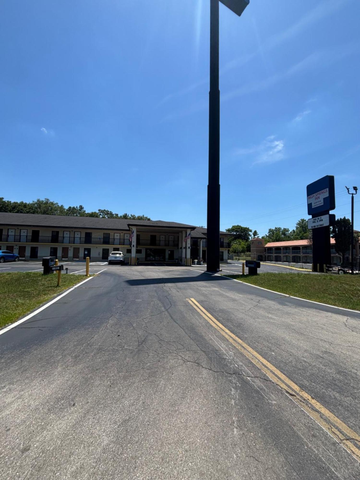 High Springs Inn Soon To Be Clarion Pointe Alachua Bagian luar foto